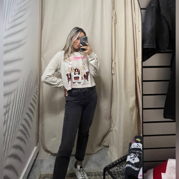 Daydreamer Spice Up Your Life Crop Merch Long Sleeve - Picture 6 of 7